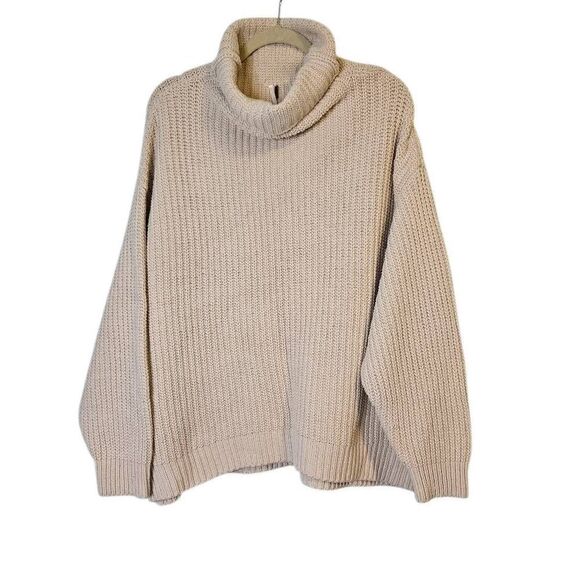 Free People cream turtleneck sweater. Size M/L. #876 - Picture 1 of 5